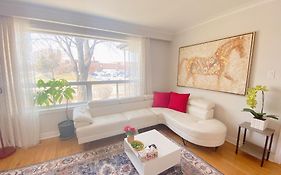 Sunny House - Main Floor, Free Parking, In Toronto